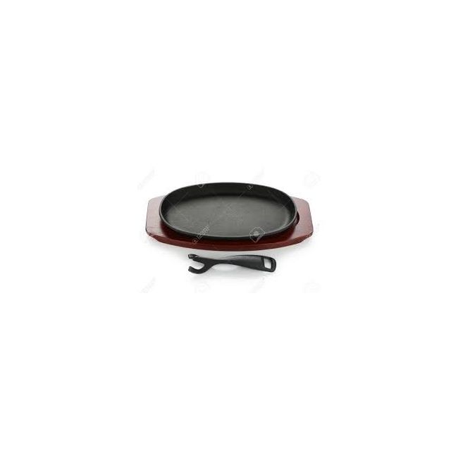 Chapa de ferro.Oval.Extensão: 29x18.5cm
