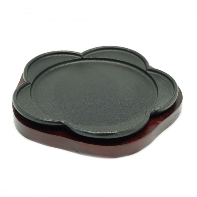 Placa de ferro em forma de flor.Medida: 25cm
