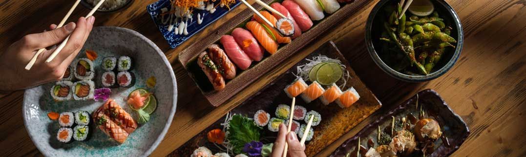 Comida asiática: japonês, chinês, tailandês, ...