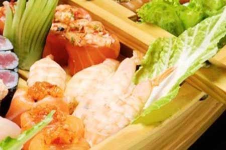 Barcos e pontes de sushi