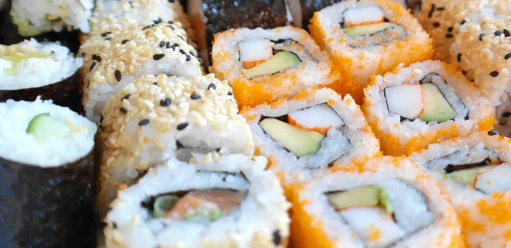 Variedades de Sushi: Maki, Hosomaki, Uramaki, Futomaki, Temaki, Nigiri, Gunkan,&#8230;