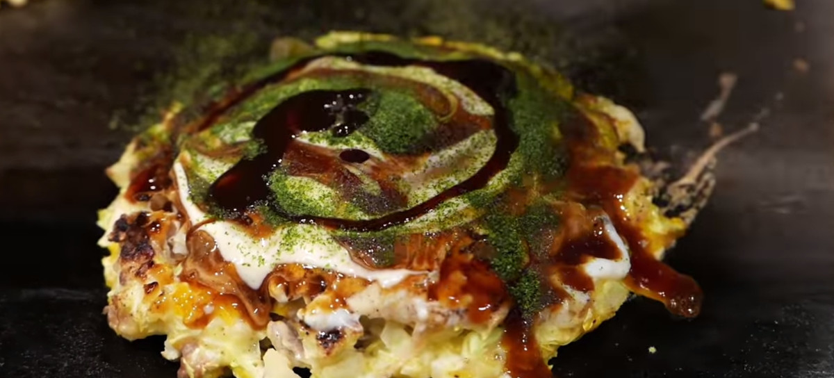 Okonomiyaki: o que é, origem, receita e como comprar ingredientes